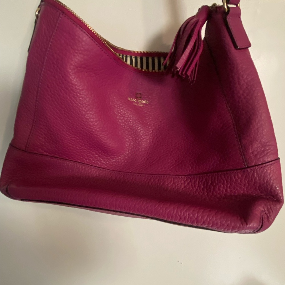 Kate Spade medium size shoulder bag! No flaws or stains!